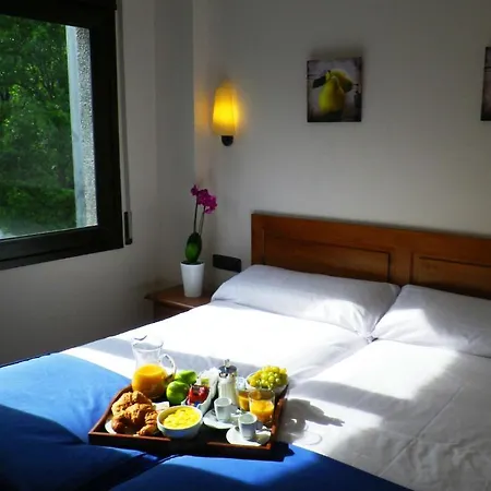 Holastays La Hotel 3*