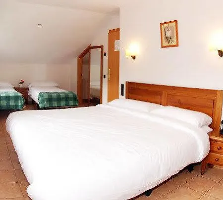 Hotel Holastays La
